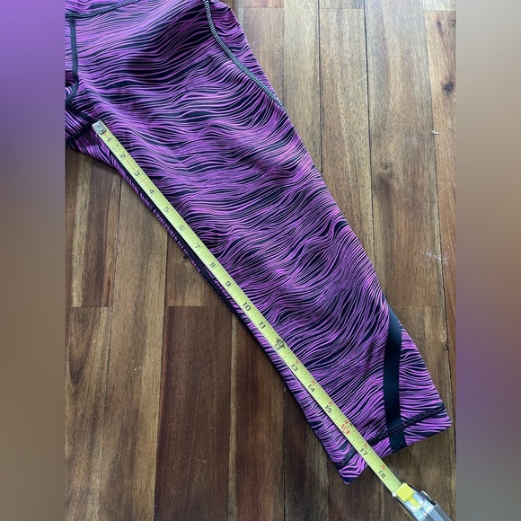 Lululemon On Track Crop Life Lines Polar Pink Black - Picture 9 of 13